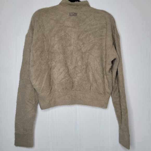 Gymshark x Whitney Simmons Whitney eyelash knit jacket Size Medium - Picture 2 of 12